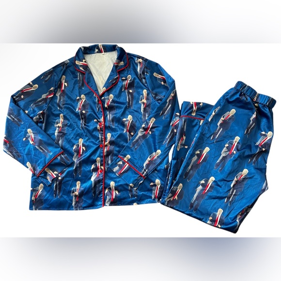 Trump Dancing Long Sleeve and Pants Pajama Set - Picture 2 of 10